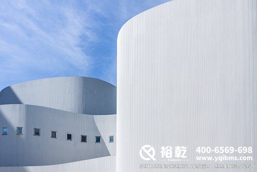 智能化集成系统，安全性，舒适性，能源利用效率