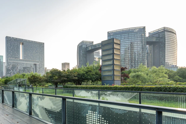 “脱碳”行动指南：发展绿色建筑！(图1)